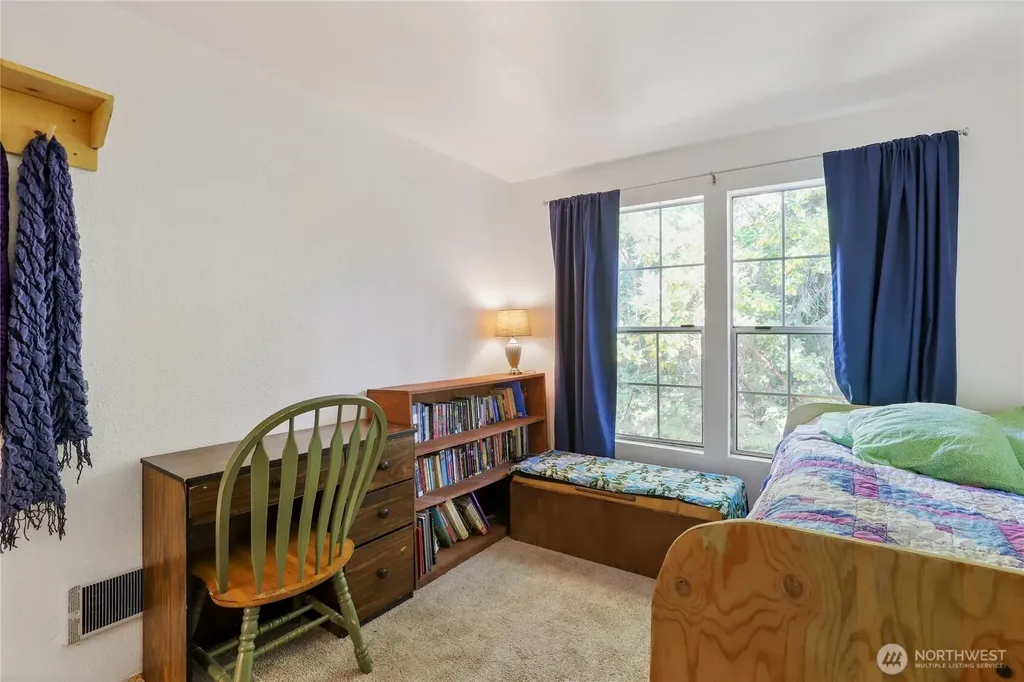 1800 NE John Carlson Road Bremerton WA 98311