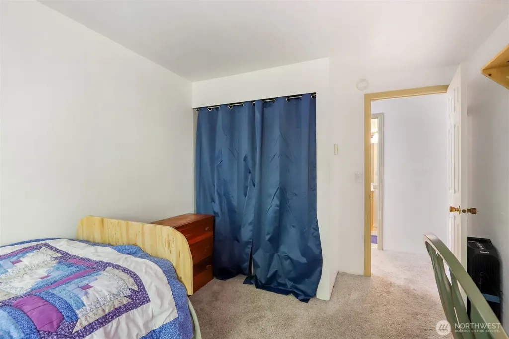 1800 NE John Carlson Road Bremerton WA 98311