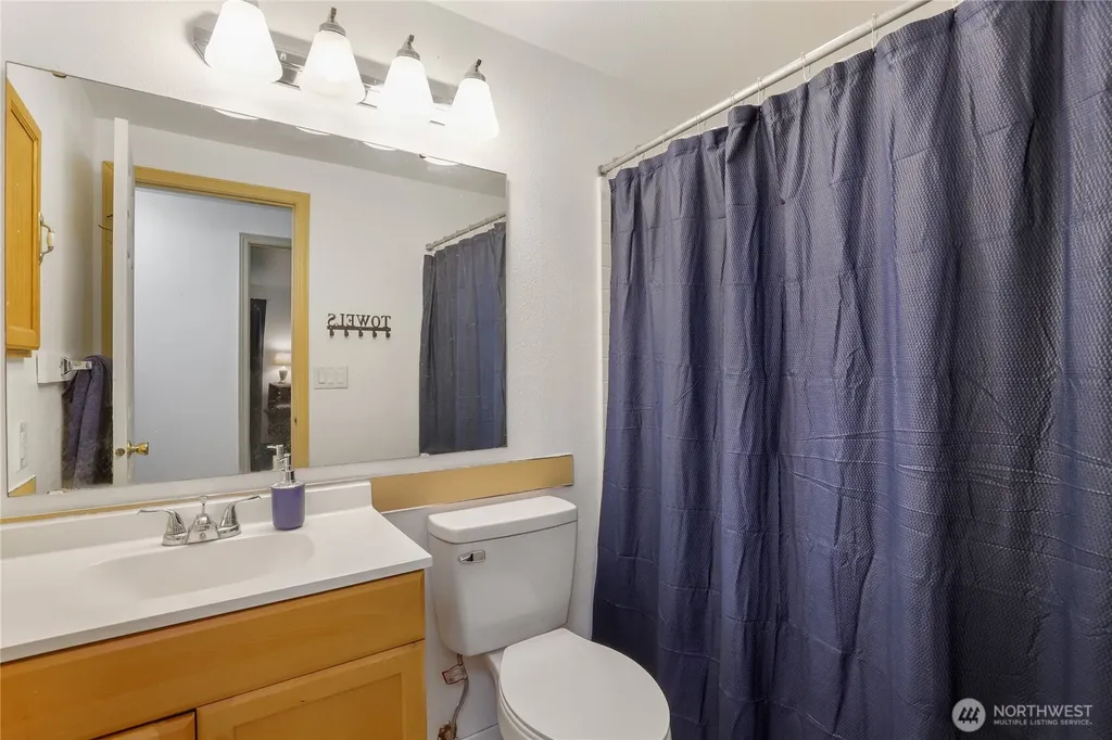 1800 NE John Carlson Road Bremerton WA 98311