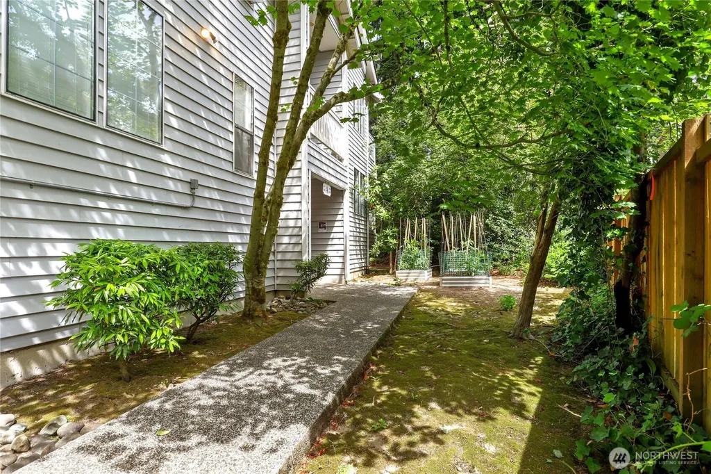 1800 NE John Carlson Road Bremerton WA 98311