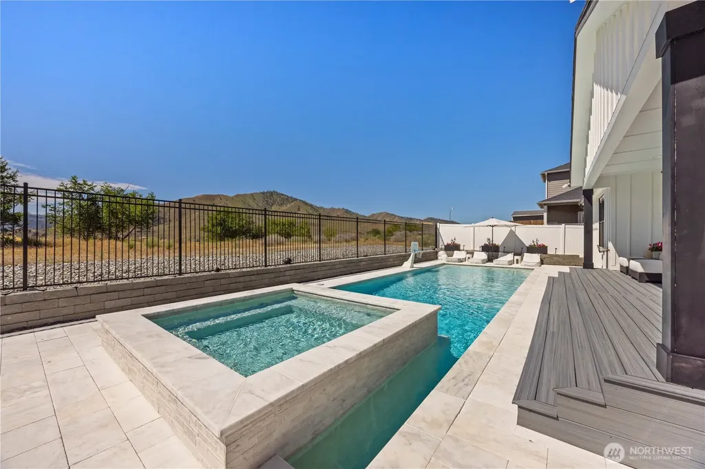 1118 Sunset Lane Chelan WA 98816