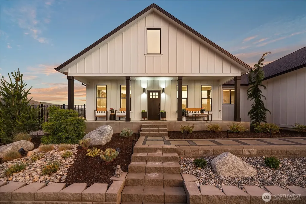 1118 Sunset Lane Chelan WA 98816