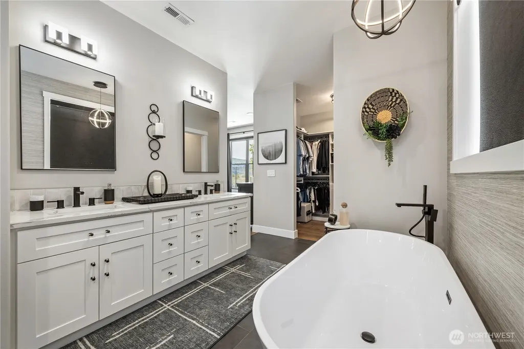 1118 Sunset Lane Chelan WA 98816
