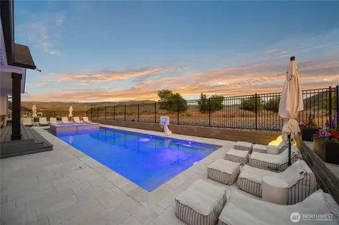 1118 Sunset Lane Chelan WA 98816
