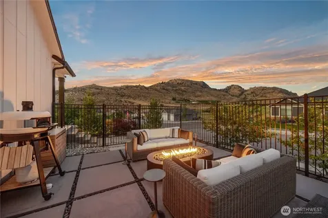 1118 Sunset Lane Chelan WA 98816