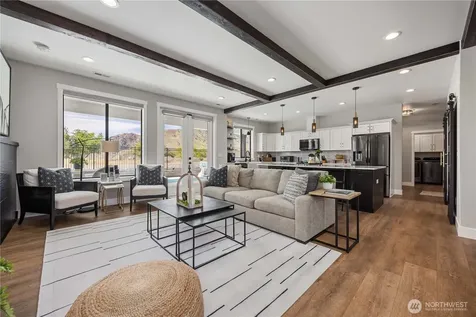 1118 Sunset Lane Chelan WA 98816