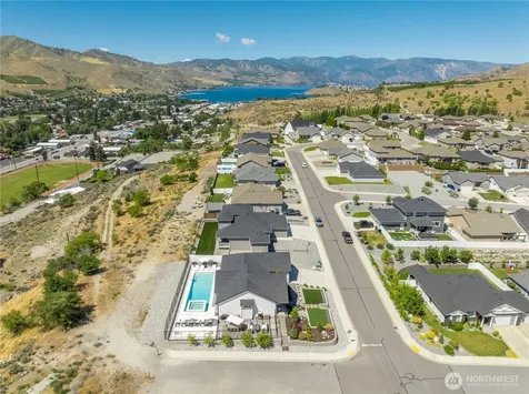 1118 Sunset Lane Chelan WA 98816