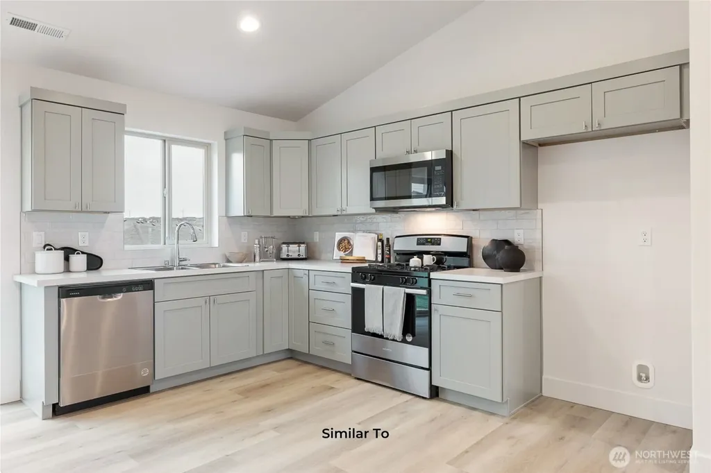 4255 W Bufflehead Boulevard Moses Lake WA 98837