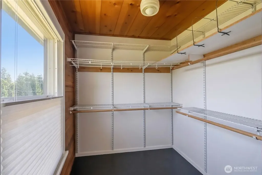 1921 Mt Brynion Road Kelso WA 98626