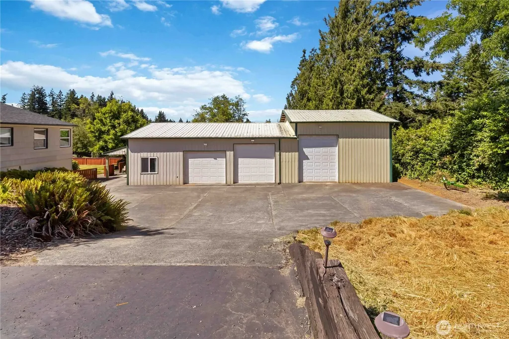 1921 Mt Brynion Road Kelso WA 98626
