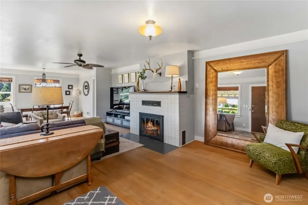1921 Mt Brynion Road Kelso WA 98626