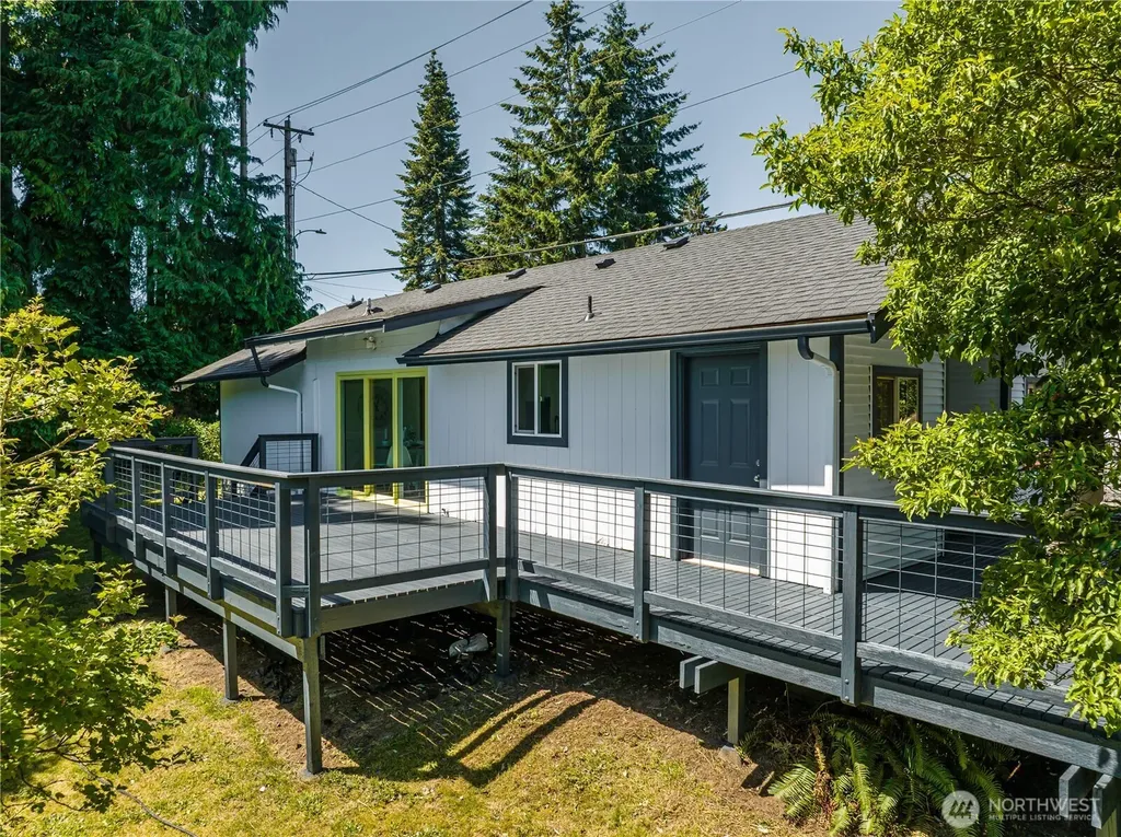 7705 E Casino Road Everett WA 98203
