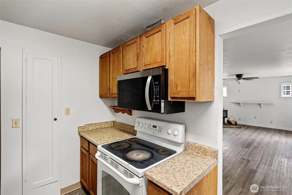 1948 N Callow Avenue Bremerton WA 98312