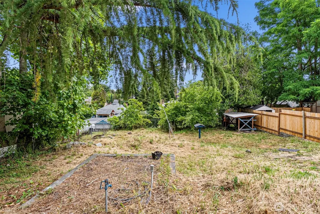 1948 N Callow Avenue Bremerton WA 98312