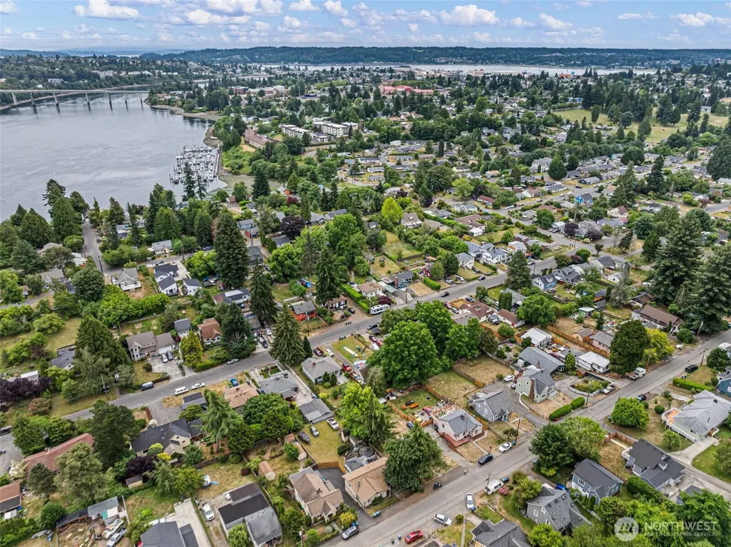 1948 N Callow Avenue Bremerton WA 98312