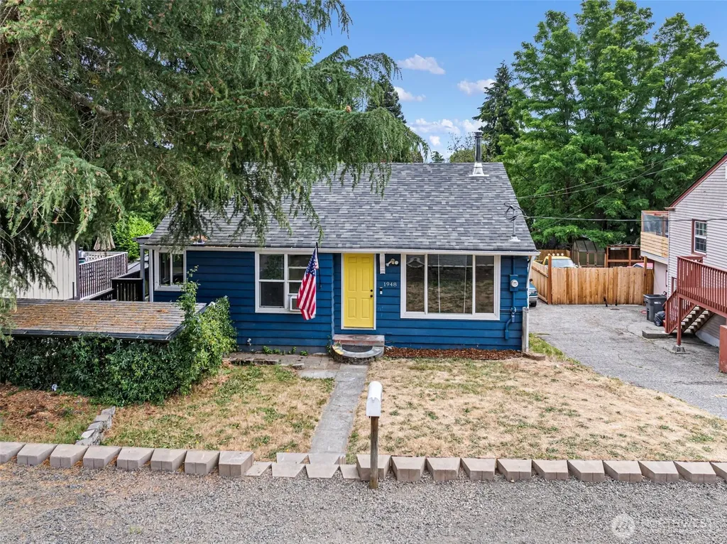 1948 N Callow Avenue Bremerton WA 98312