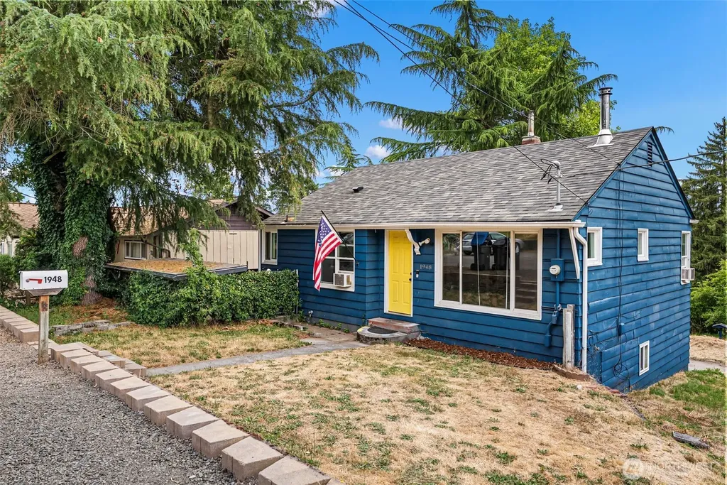 1948 N Callow Avenue Bremerton WA 98312