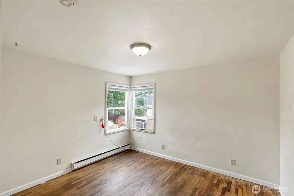 1948 N Callow Avenue Bremerton WA 98312
