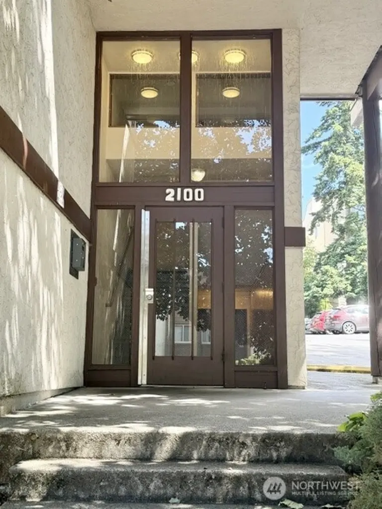 2100 N 106th Street Seattle WA 98133