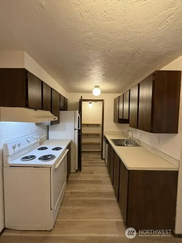 2100 N 106th Street Seattle WA 98133