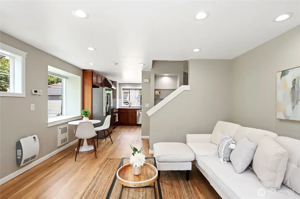 7114 California Avenue SW Seattle WA 98136
