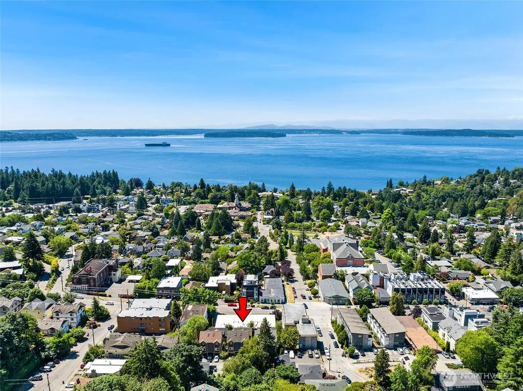 7114 California Avenue SW Seattle WA 98136
