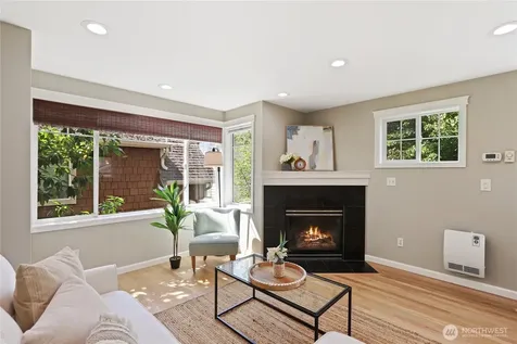 7114 California Avenue SW Seattle WA 98136