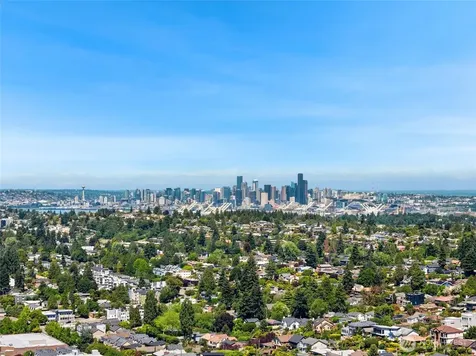 7114 California Avenue SW Seattle WA 98136