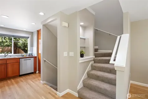 7114 California Avenue SW Seattle WA 98136