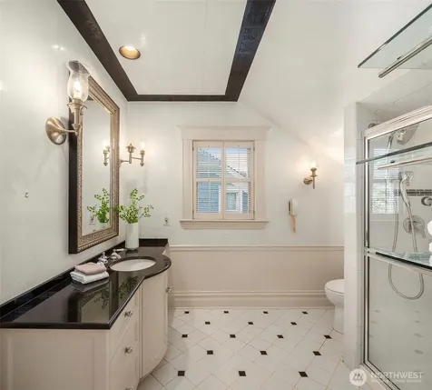1906 10th Avenue E Seattle WA 98102