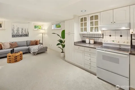 1906 10th Avenue E Seattle WA 98102
