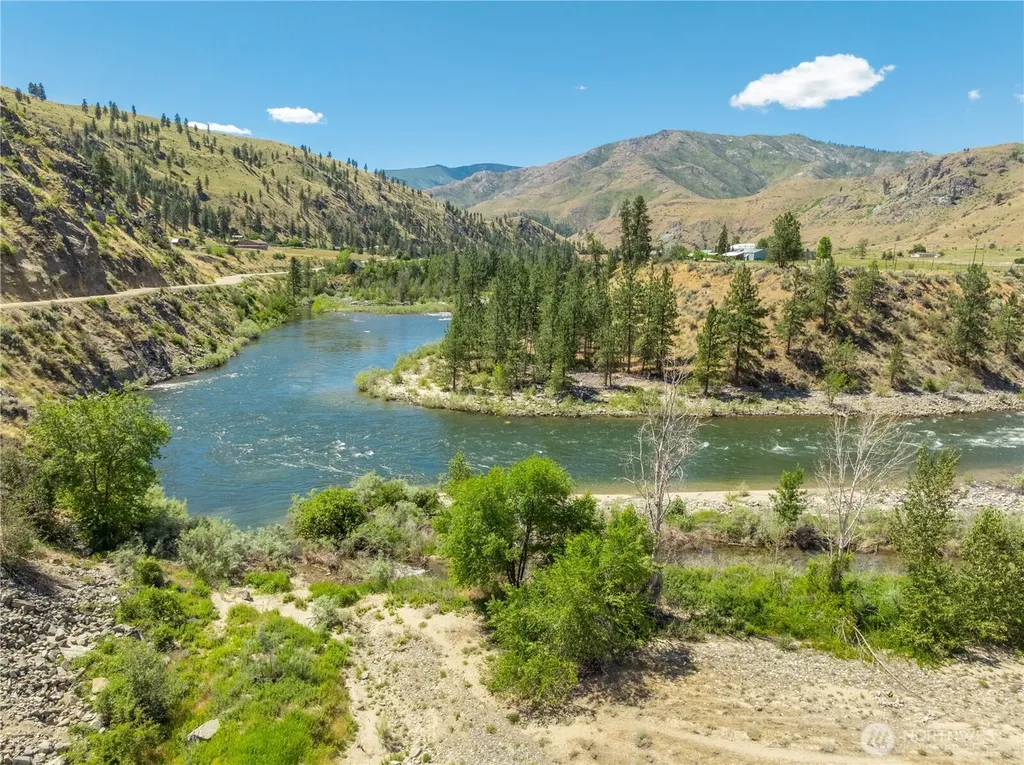 164 Burma Road Pateros WA 98846