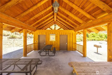 164 Burma Road Pateros WA 98846