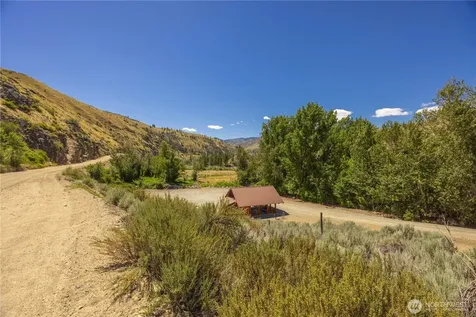 164 Burma Road Pateros WA 98846