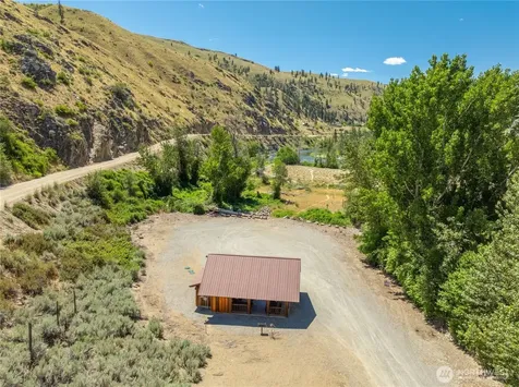 164 Burma Road Pateros WA 98846