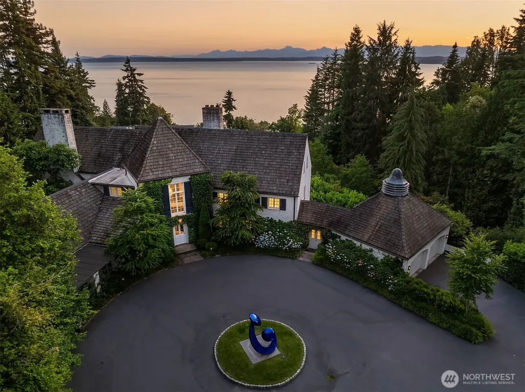 36 NW Cherry Loop Drive Shoreline WA 98177