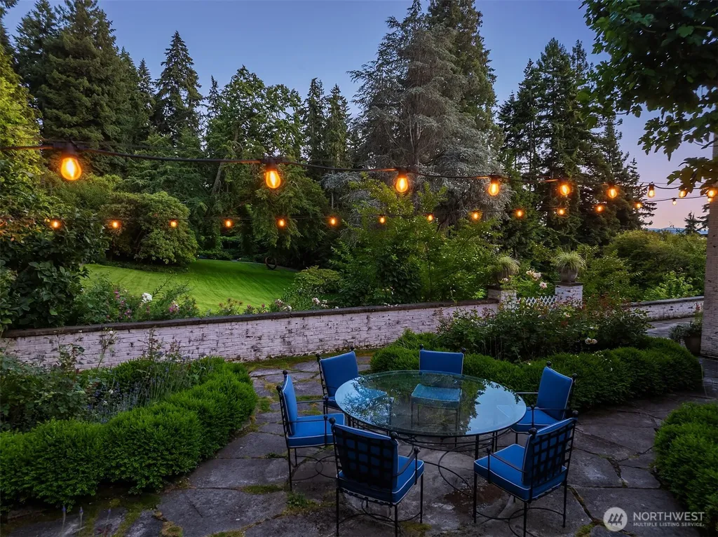 36 NW Cherry Loop Drive Shoreline WA 98177