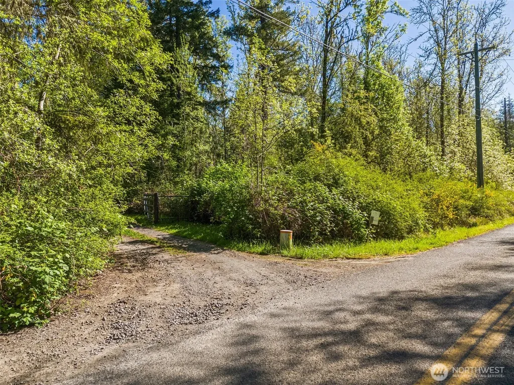 15261 24th Street SW Lakebay WA 98349