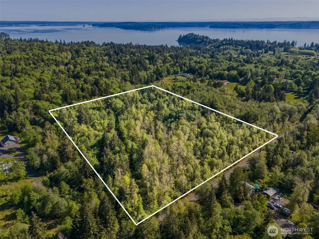 15261 24th Street SW Lakebay WA 98349