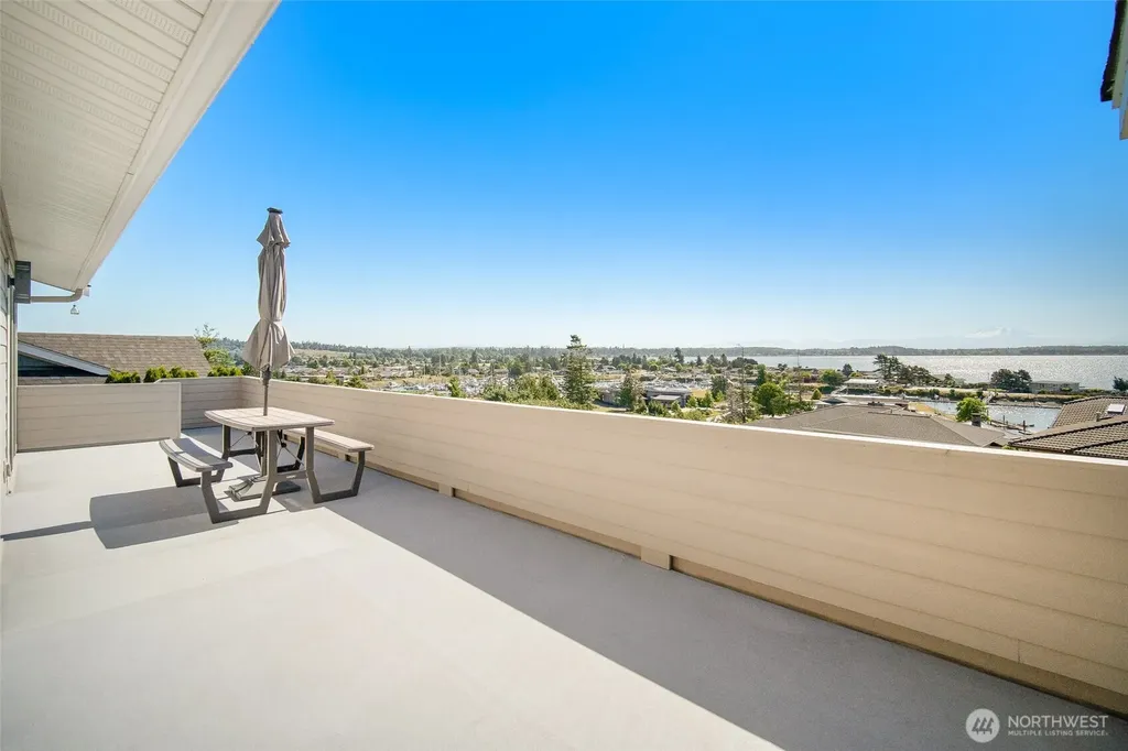 8037 Chinook Way Blaine WA 98230