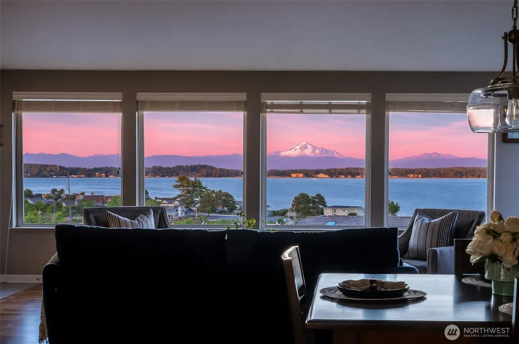 8037 Chinook Way Blaine WA 98230