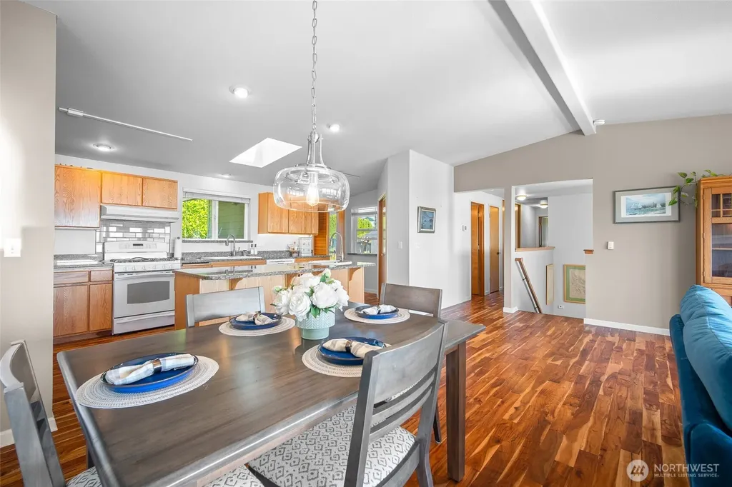 8037 Chinook Way Blaine WA 98230