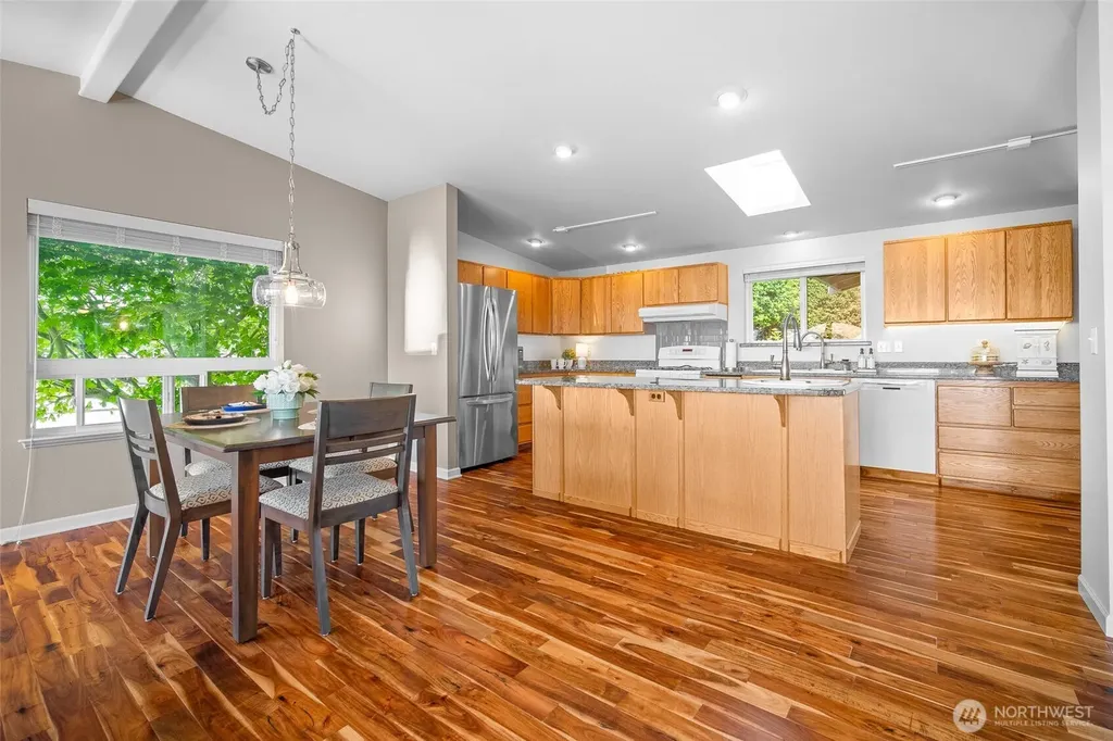 8037 Chinook Way Blaine WA 98230
