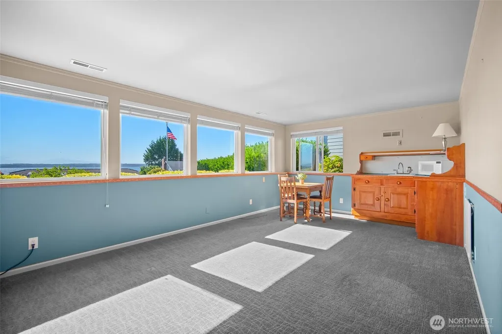8037 Chinook Way Blaine WA 98230
