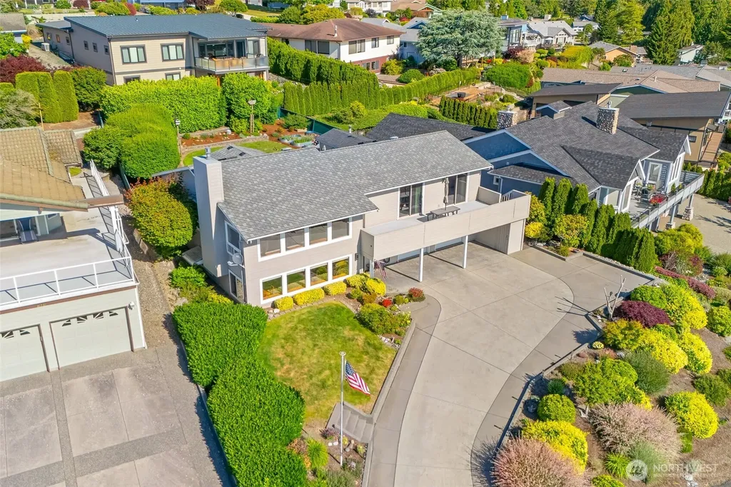 8037 Chinook Way Blaine WA 98230
