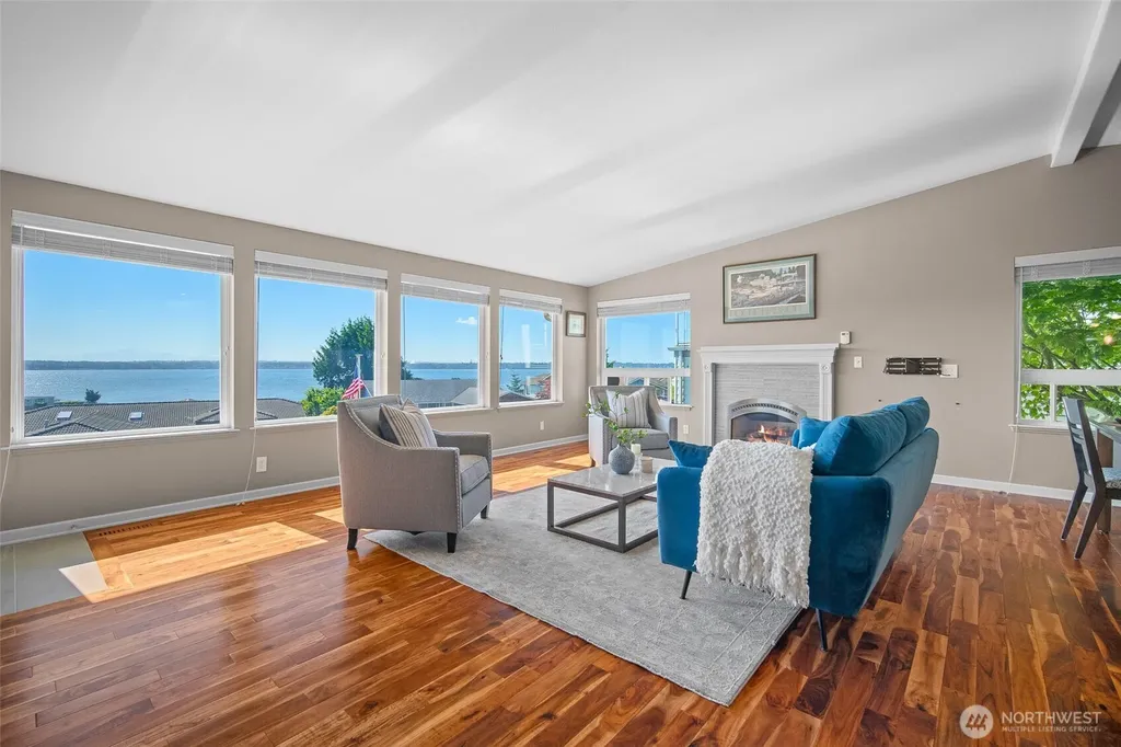 8037 Chinook Way Blaine WA 98230