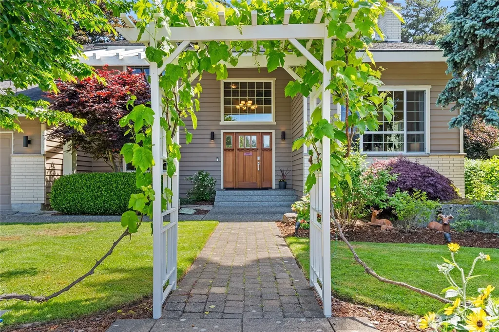19218 91st Avenue NE Bothell WA 98011