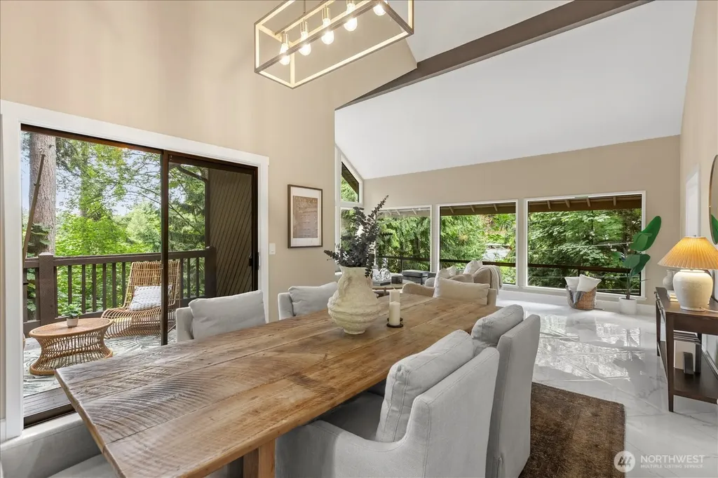 16216 N Meadowdale Road Edmonds WA 98026