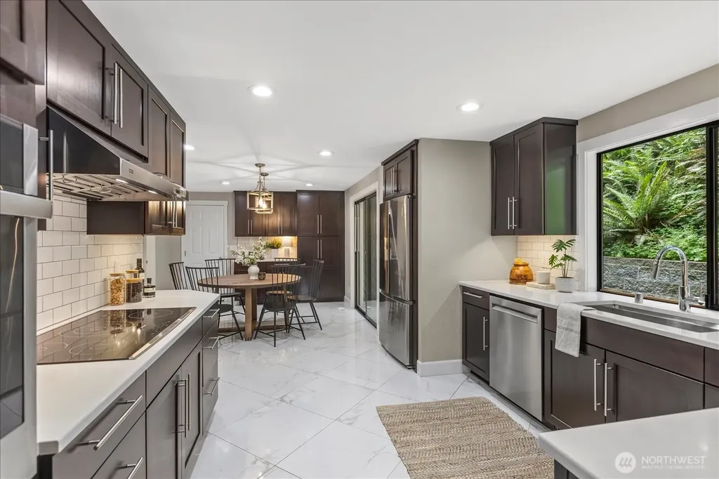 16216 N Meadowdale Road Edmonds WA 98026