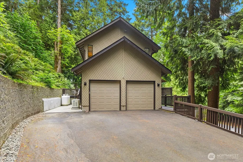 16216 N Meadowdale Road Edmonds WA 98026
